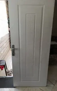 درب چوبی با چهار چوب