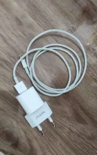 شارژر گوشی آیفون