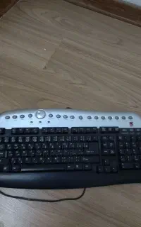 کیبورد سیم دار