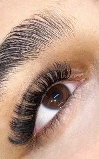اکستیشن مژه به همراه لیفت مژه و ابرو