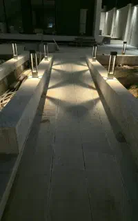 پایه چمنی مدرنا