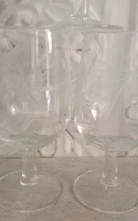 لیوان پایه دار خارجی طرح خورشیدی دستی 750