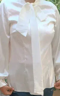 شومیز شیری سفید زنانه