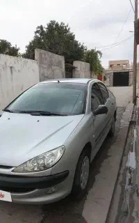 ۲۰۶صندوق دار