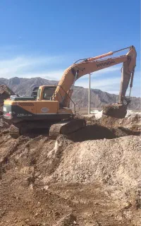 بیل مکانیکی هیوندا۲۲۰خط ۹ با چکش سوسان ۸۱
