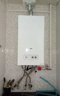 تعمیرکار پکیج و آبگرمکن دیواری ۲۴ساعته