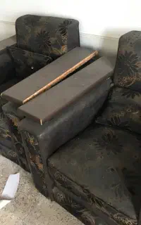 ۲ دست مبل ۷ نفره و میز و صندلی و