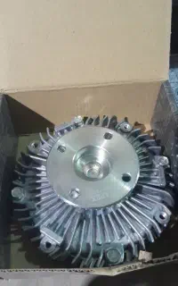 منشی وفروشنده قطعات یدکی خودرو