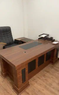 میز و فایل اداری در حد نو