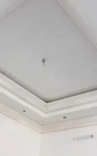 کارگر گچکاری
