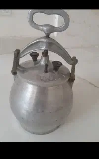 فروش زودپز بسیار قدیمی