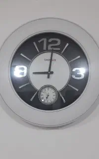 ساعت دیواری