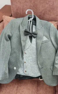 تعدادی لباس پسرانه