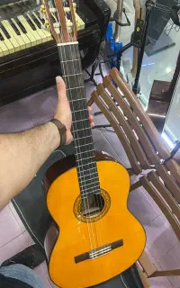 گیتار یاماها c70