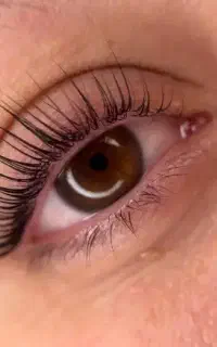 رنگ و لیفت و اکستنشن و هیدن و تراپی مژه و ابرو