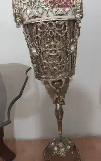 سطل و جادستمالی و میز برنز
