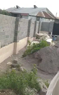 کارگر  ساده جوان کاشیکاری ۸۰۰