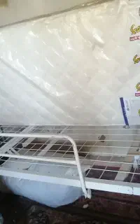 تخت به همراه دشک رویا