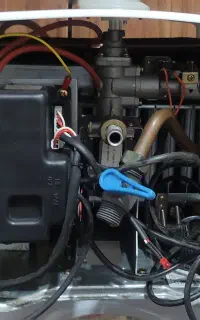 ابگرمکن بوتان مدل B3315if فن دار
