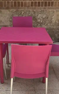 میز وصندلی چهارنفره  درحد نو وتمیز