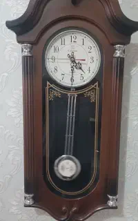 ساعت دیواری طرح چوب