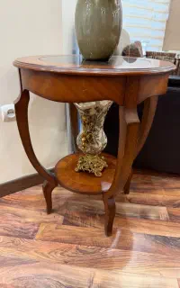 میز ۲ طبقه