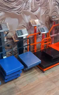 باسکول ۱۰۰کیلویی تاشو حمل جمهوری۴ لاهیجان ترازو