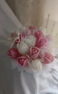 باکس گل کادویی آماده ارسال همراه اشانتیون
