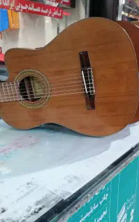 فروش فوری  تعدادی  گیتار