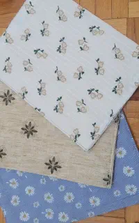 کاور پارچه‌ای کتاب در سه طرح مختلف