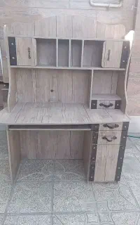 میز کامپیوتر ام دی اف