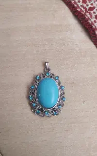 گردنبد فیروزه