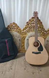 گیتار یاماها اکوستیک