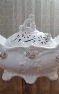 شکلات خوری یا آجیل خوری