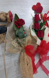 گل، دسته گل و قلب