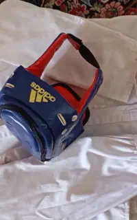 لباس تکواندو همراه با کلاه