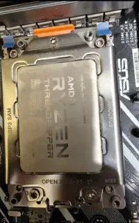 مادربرد به همراه پردازنده تریدریپر X399-A