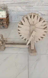 چرخ ریسندگی قدیمی