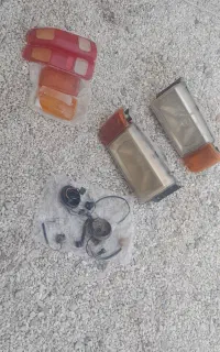 یه جفت چراغ وانت یا پیکان