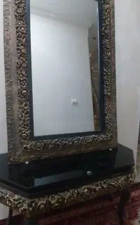 آیینه و میز