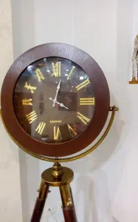 ساعت ایستاده سالم