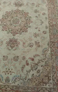 یک جفت  فرش شش متری 700شانه در مهدیشهر
