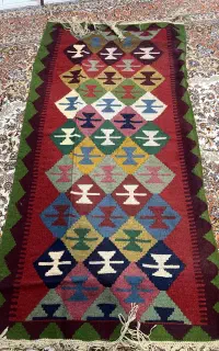 گلیم  سنتی طرح ایلاتی