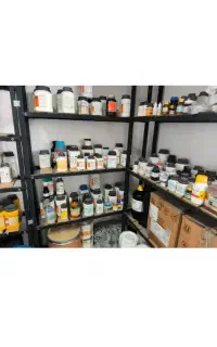 خریدوفروش موادشیمیایی و مواد اولیه آزمایشگاه