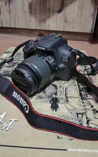 دوربین canon 2000 d