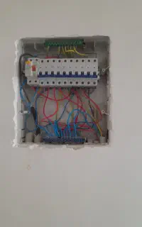 برقکاری ساختمان نصب آیفون صوتی و تصویری.