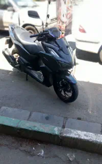 کلیک ۱۶۰ مدل۱۴۰۱ مشکی مات