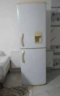یخچال الکترواستیل