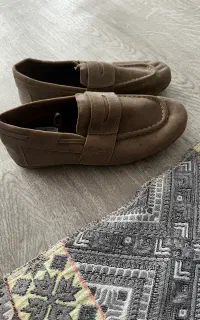کفش بچگانه اورجینال ترک کاملا نو نو سایز۳۳