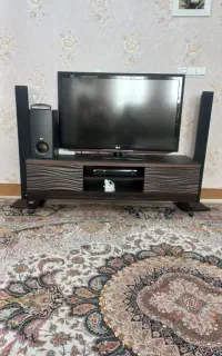 میزتلویزیون به همراه سینماخانگی